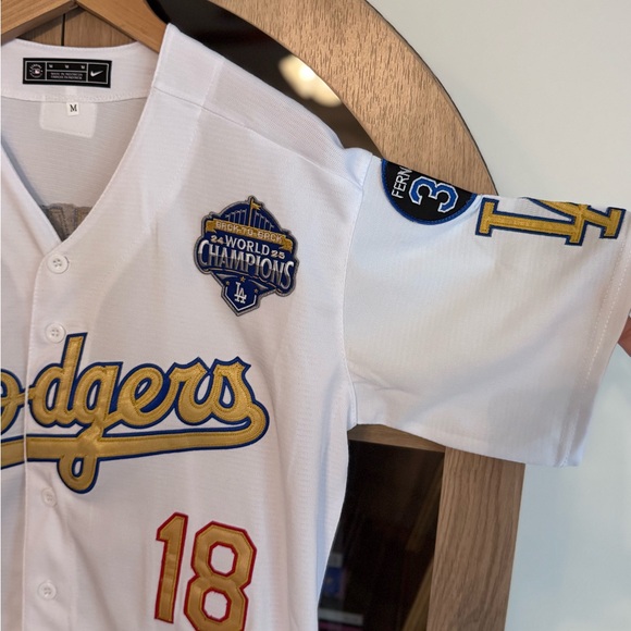 Los Angeles Dodgers Gold Script #18 World Series Champions Jersey- Medium- Nike - Picture 2 of 10